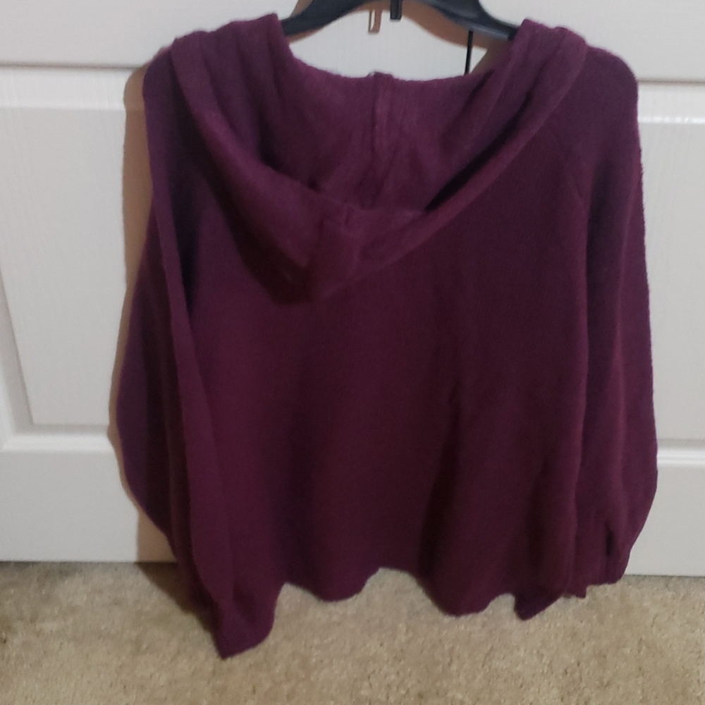 Sweater - Picture 4 of 4